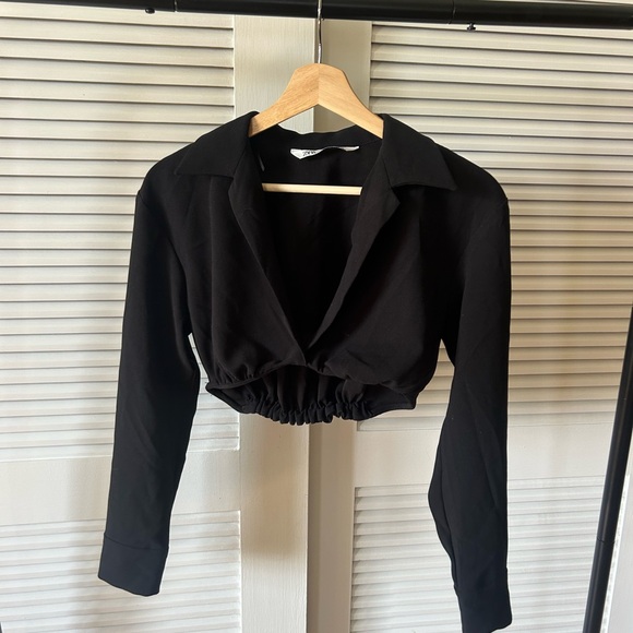 Zara Tops - Zara Black Cropped Collared Long-Sleeve Top